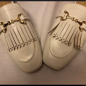 Summer White Fringed Slides w Gold Accent Size 8